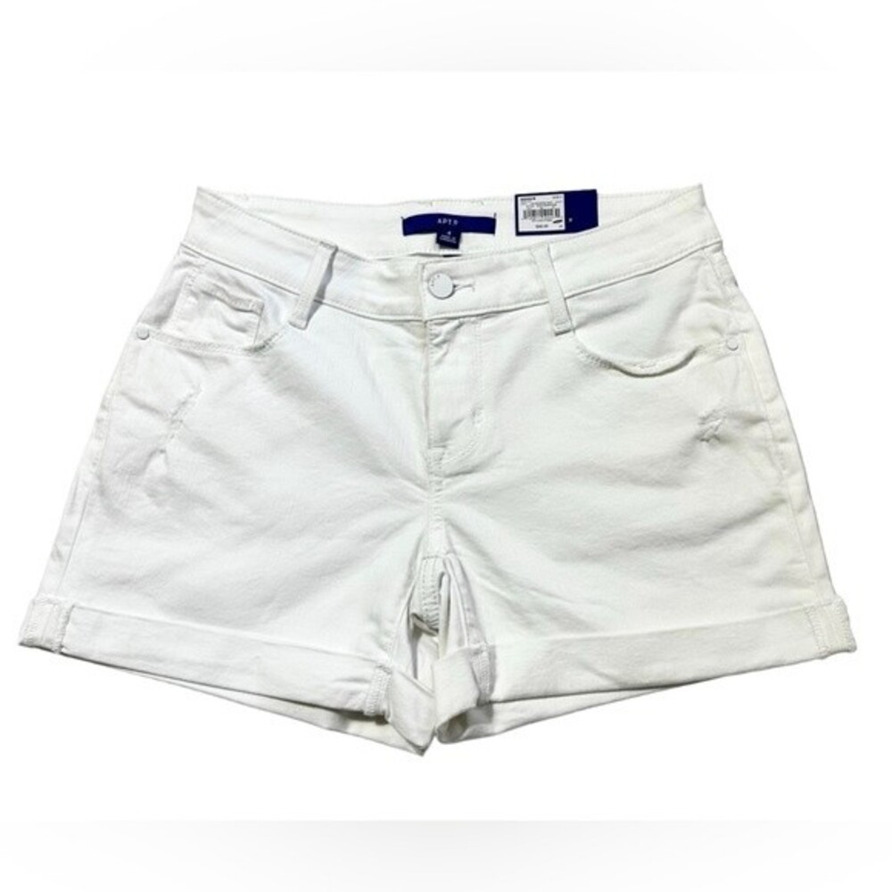 NWT APT. 9  Women’s Jeans Cuffed Mid Rise White Stretch Denim Shorts Size 4